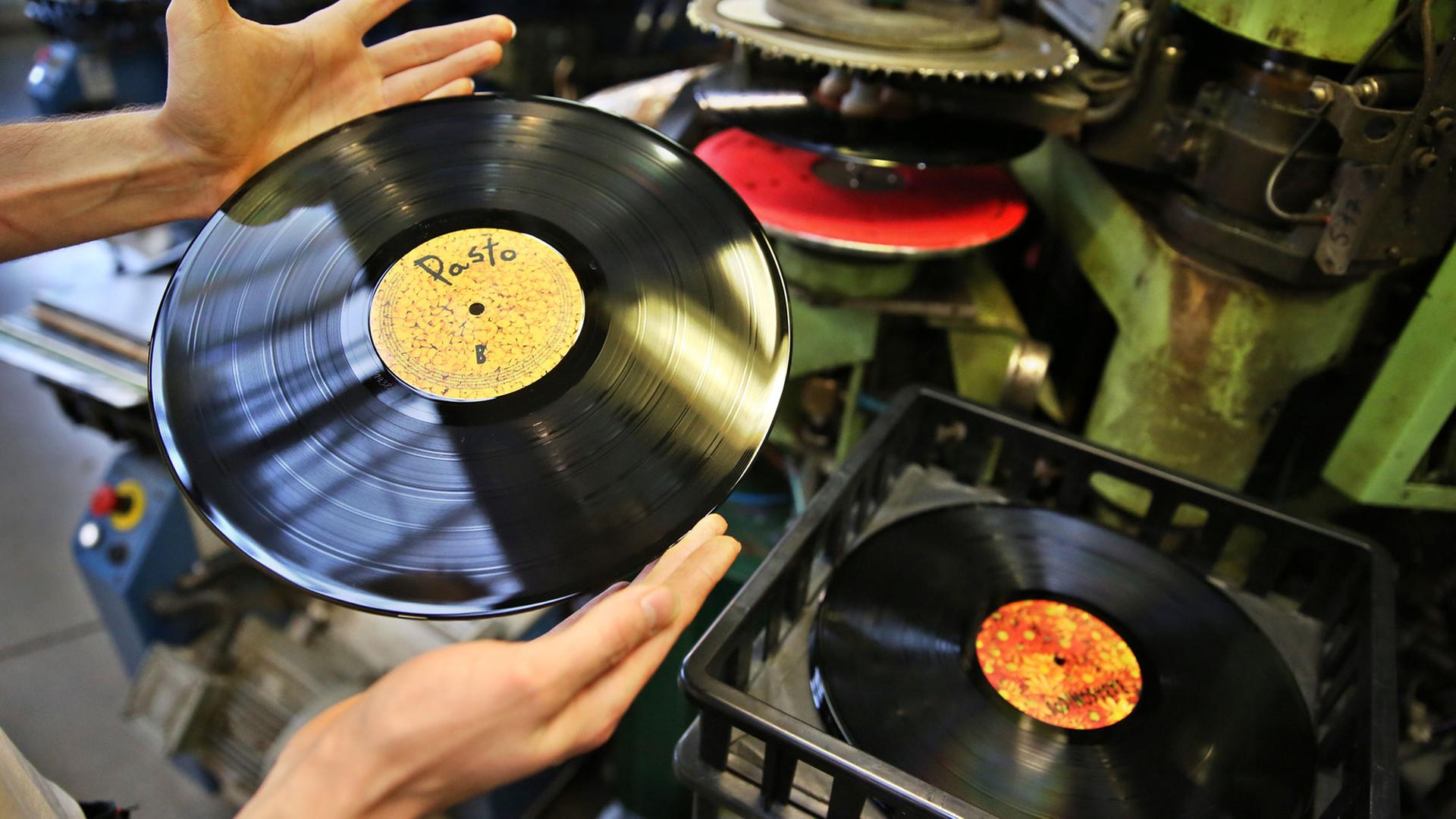 Vinyl-Schallplatte in Produktion
